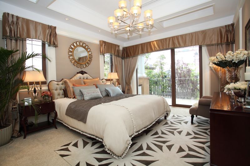 Luxurious Bedroom